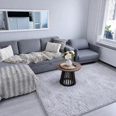 Aparment Kajaani, Sijaitsee Laehellae Keskustaa, Ilmainen Pysaekoeinti, 6-7 Henkiloelle Vuodepaikka 아파트 카야니